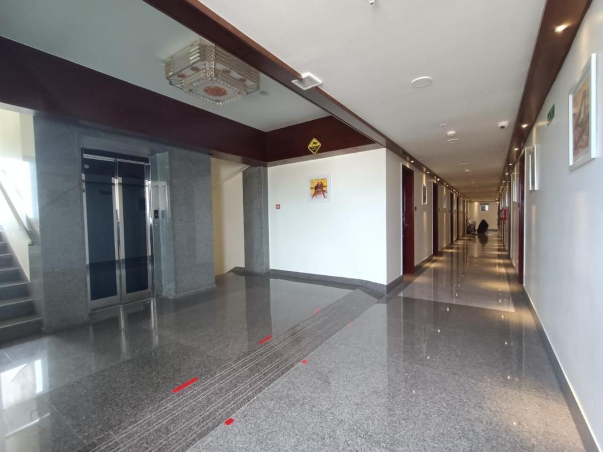 Rkn Grand Hotel بونديتْشيري المظهر الخارجي الصورة